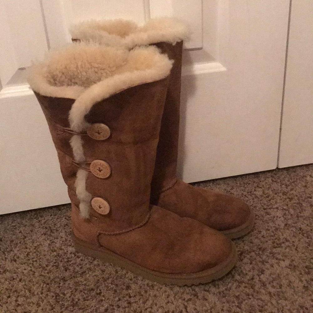 brown ugg boots